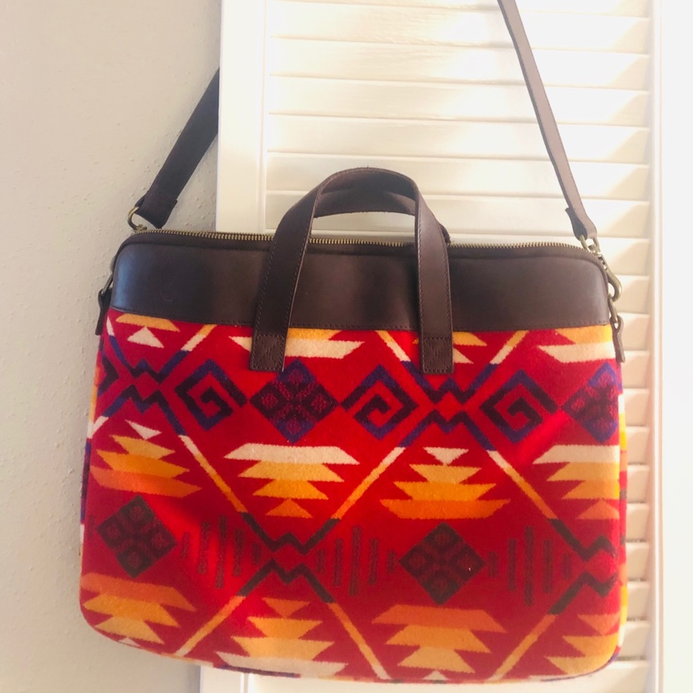 Pendleton Laptop case with leather strap